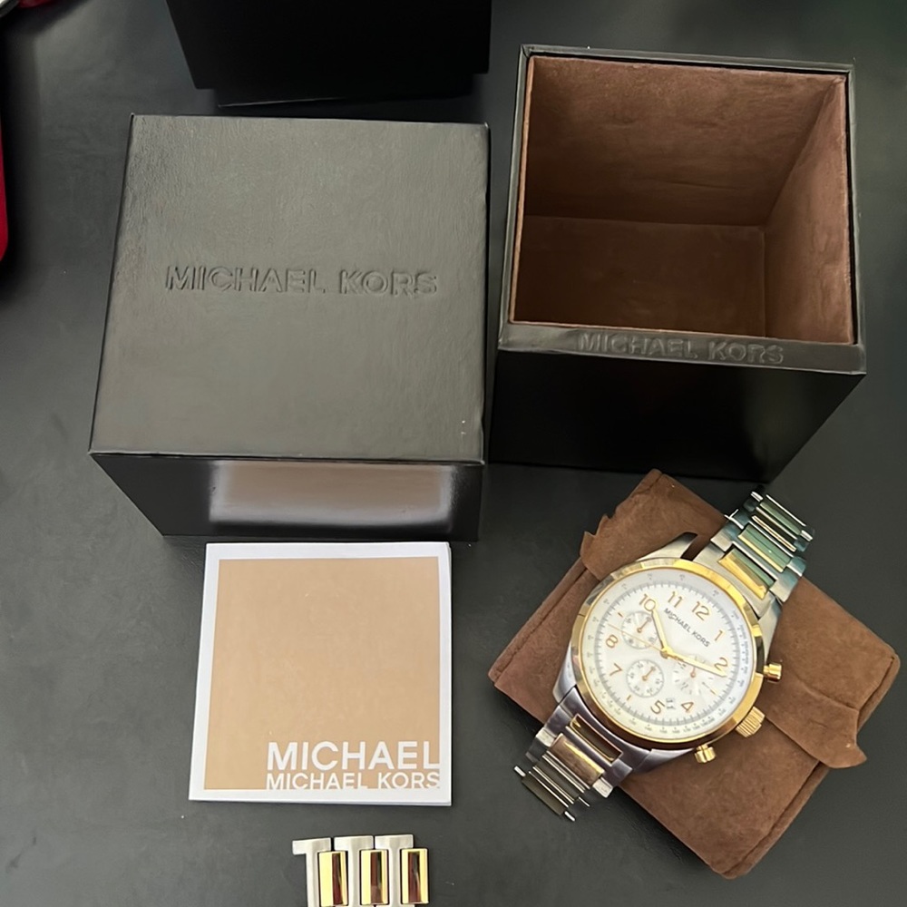 MICHAEL KORS MK-8144 Silver and Gold watch